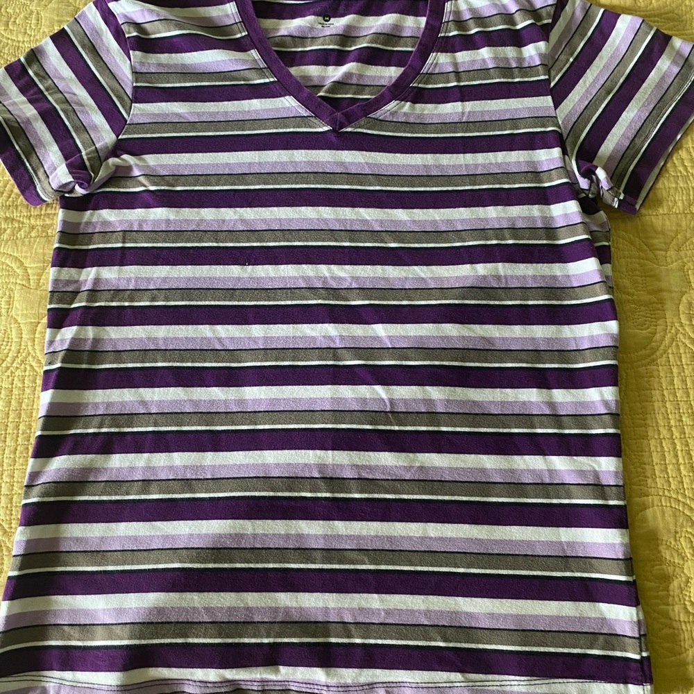 V Neck Striped Top